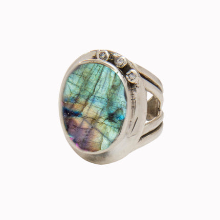 Eyetelia Ring in various gemstones